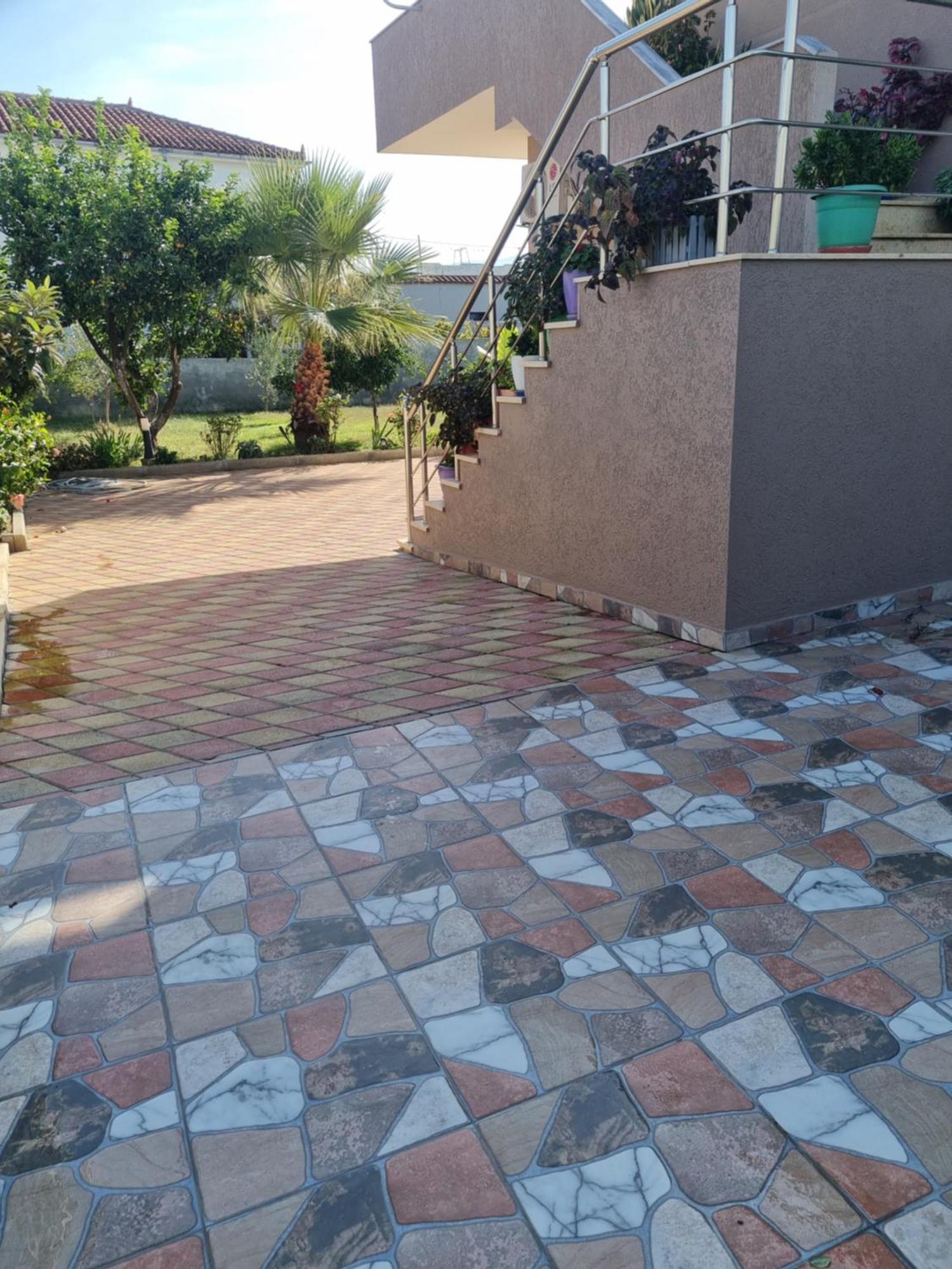 Vila Megi-Rent Room Vlore Exterior photo